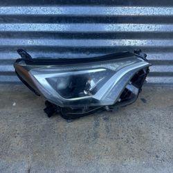 2016-2018 Toyota RAV4 Headlight Oem 