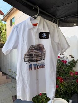 BMW shirt in excellent condition   Size M