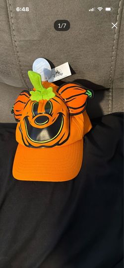 DISNEY Authentic “GLOW IN THE DARK -“ Mickeys Pumkin Patch “ Hat (Price Is Firm)