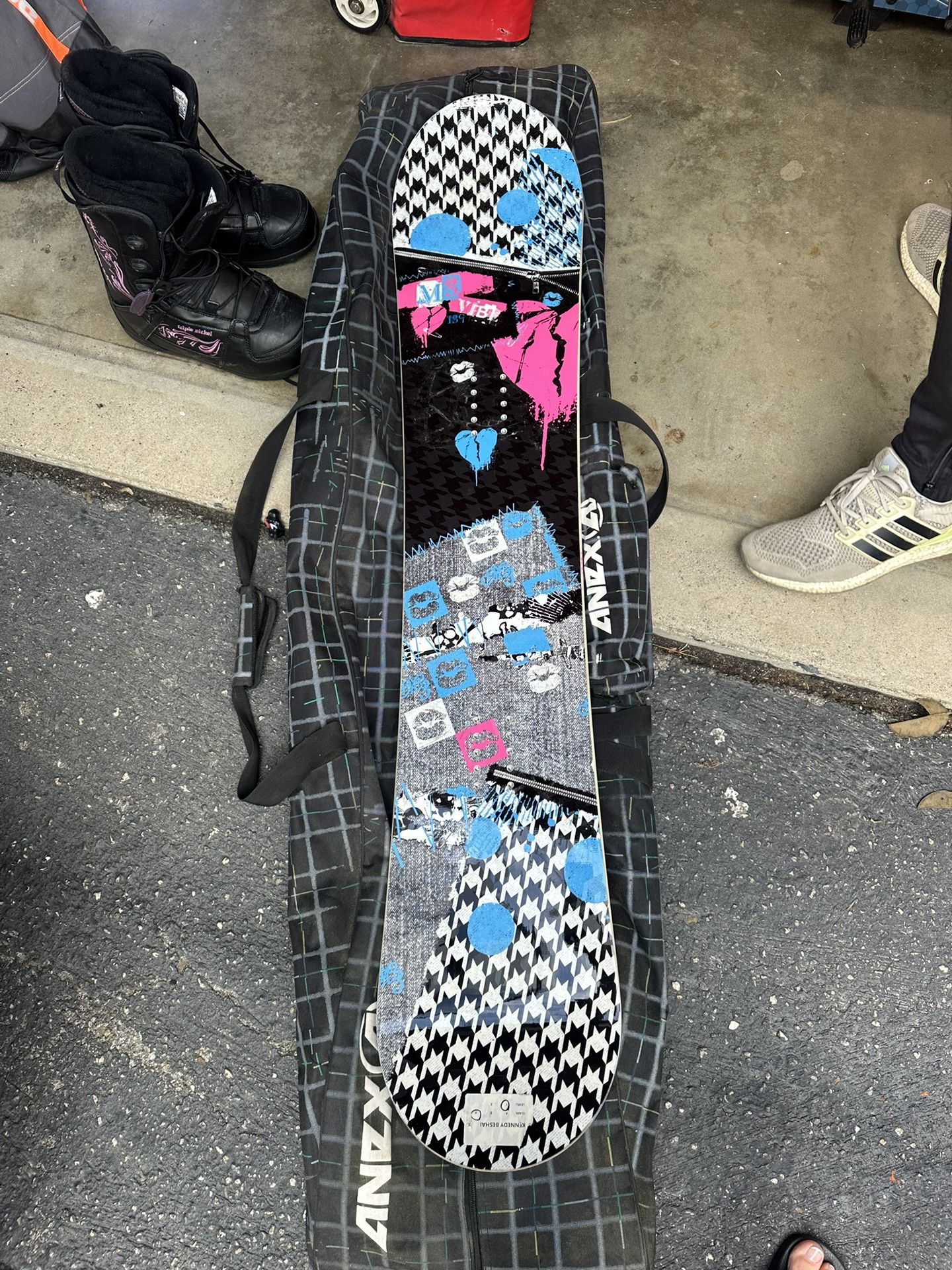 M3 Vibe Snowboard 