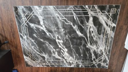 Gray/White/Gold Rug 5'x7'
