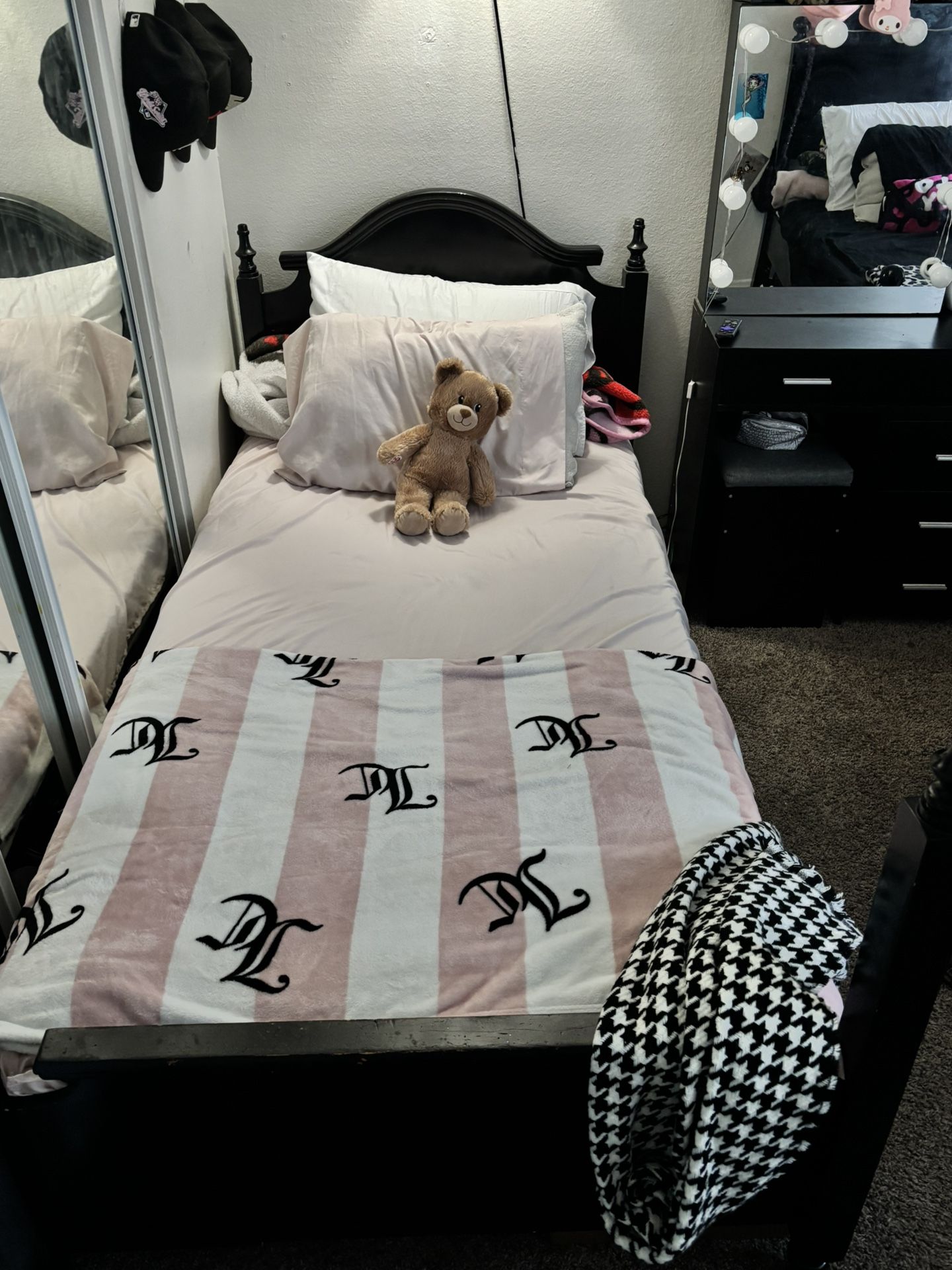 bedroom set