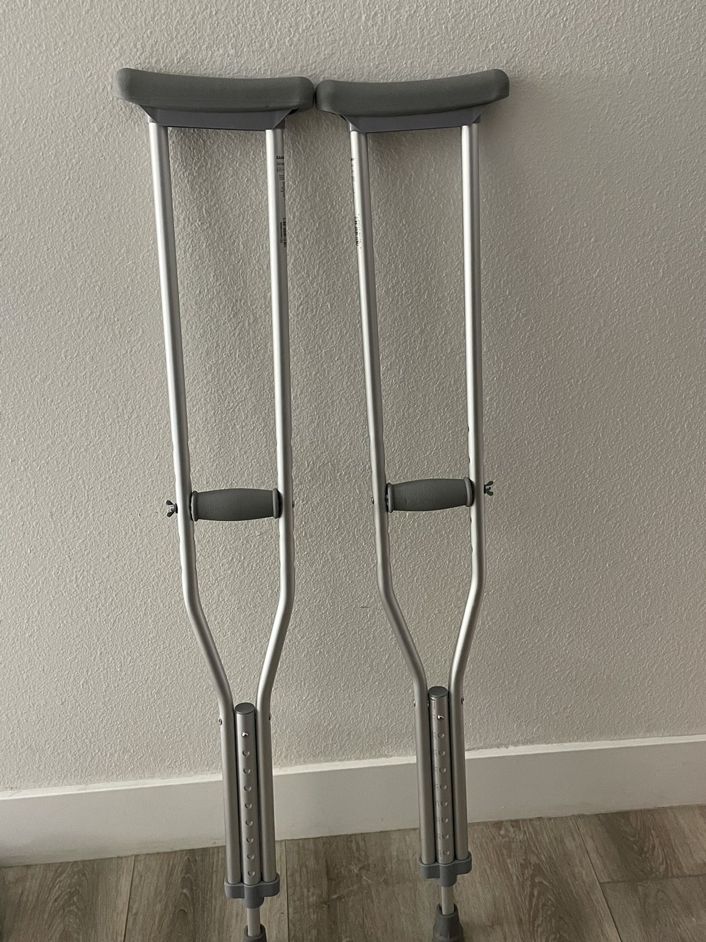 Adult Crutches