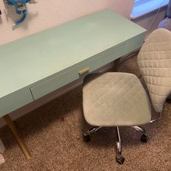 Vanity Or Desk With Chair