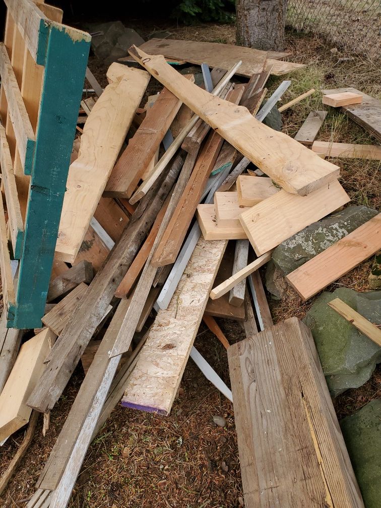 Free Scrap wood for Sale in Renton, WA OfferUp