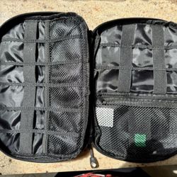 Apple Watch Band Holder/Zippered Case