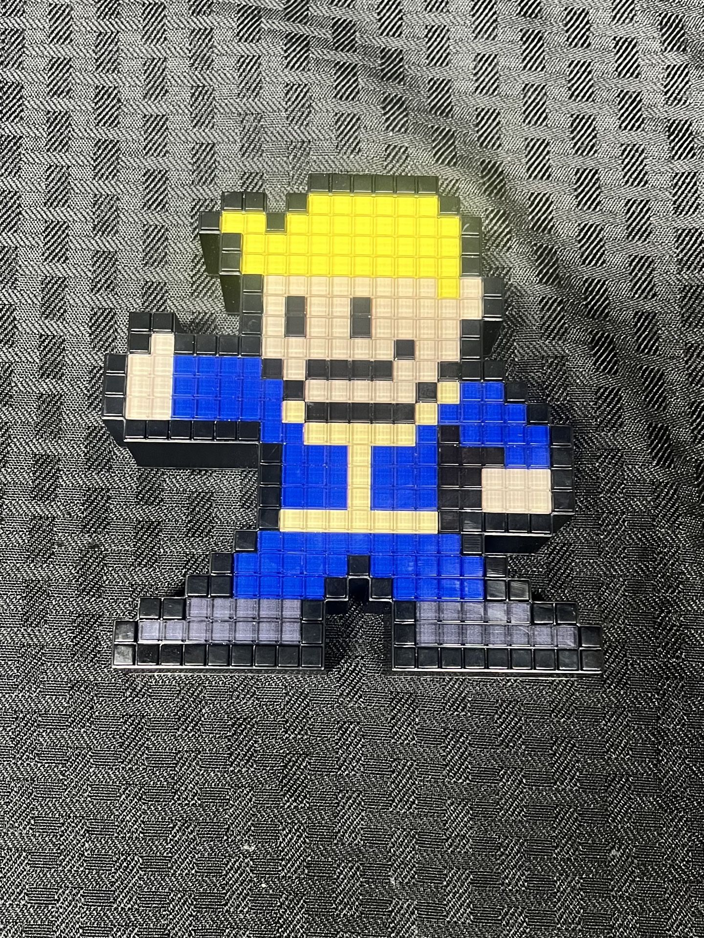 PDP Pixel Pals Fallout 4 Vault Boy 003 First Edition Light Up Figure Display 