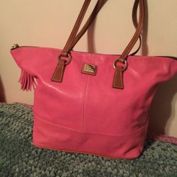 2 Beautiful Soft Leather Very Large Dooney And Bourke Bags.
