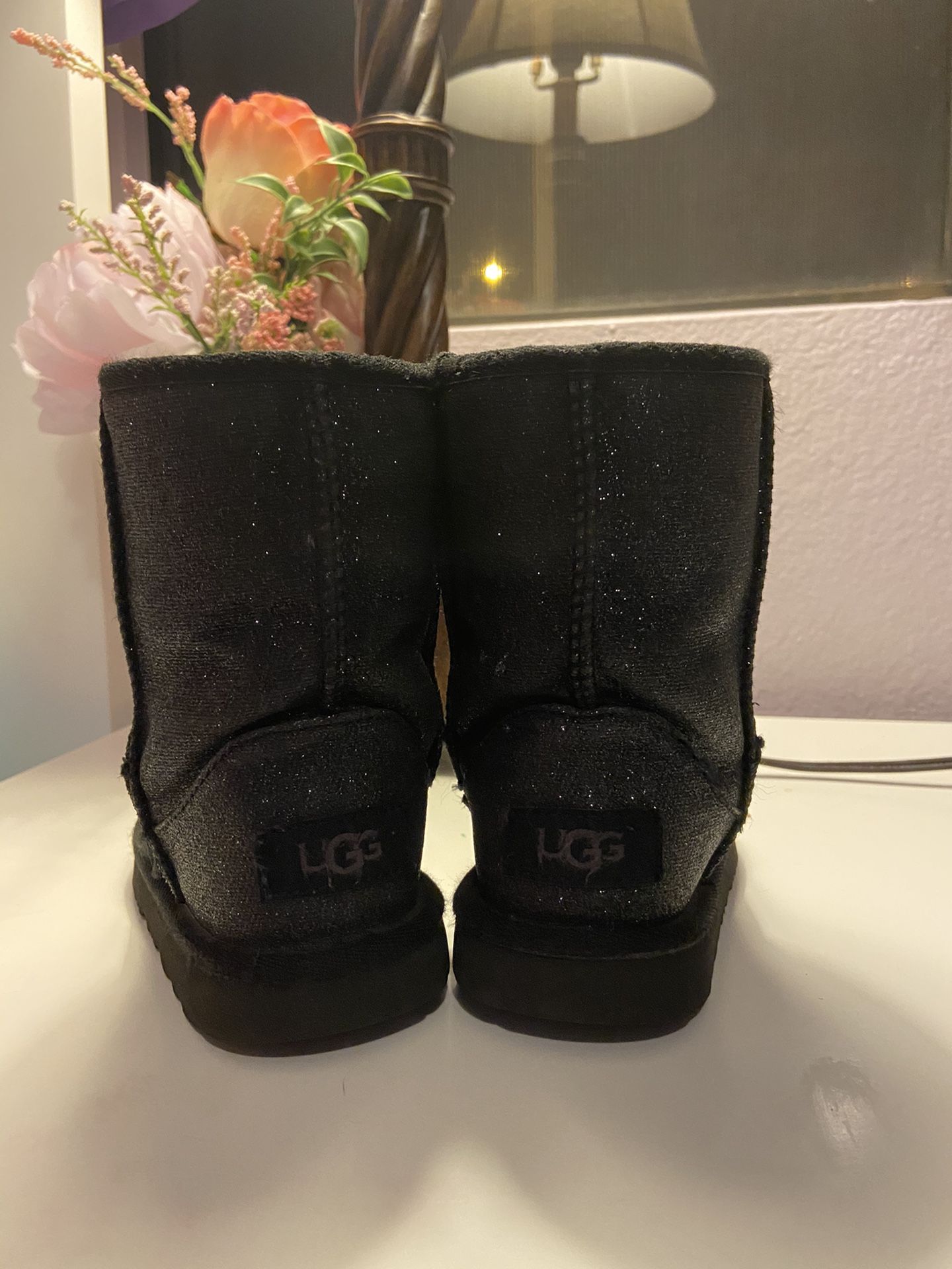 Uggs size 10 girl