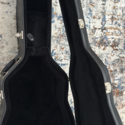 Fender Dreadnought Acoustic Guitar Case With Padding Inside 