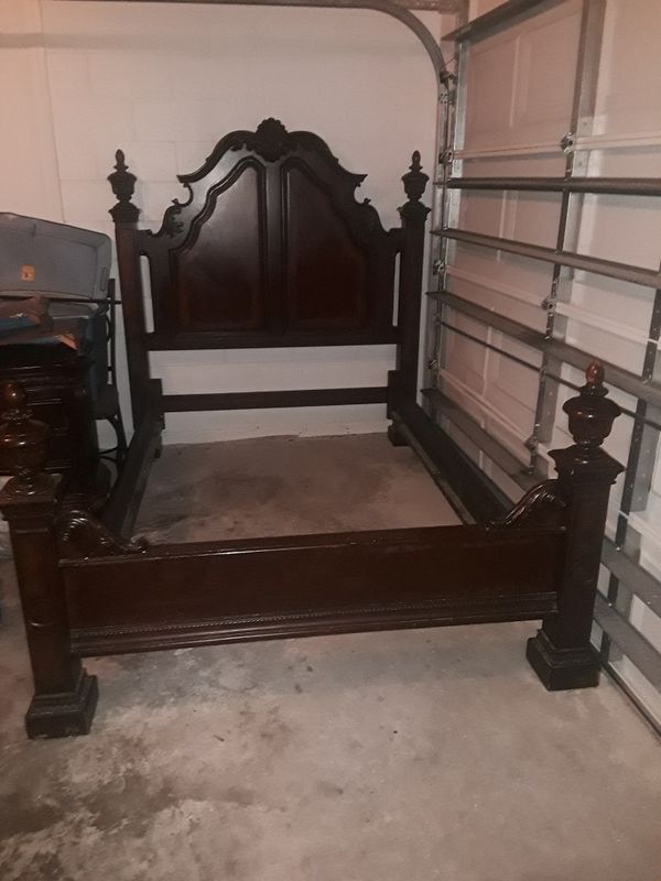 Used queen bed frame for Sale in Orlando, FL - OfferUp