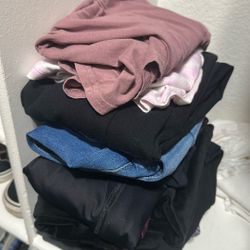 S/M Maternity Clothes 