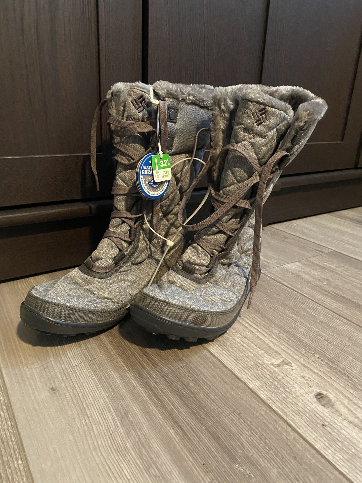 Woman’s Snow Boots