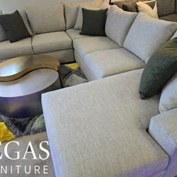 U-shape-Sectional ✅ Delivery available ✅ Financing Options Available!✔️✨️No Credit Needed✔️✨️$0 Or $50 Down Payment✨️