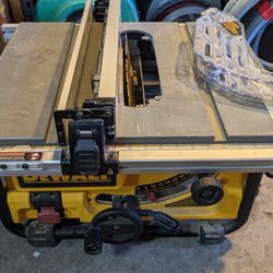 DeWalt 15 amps Corded 8-1/4 in. Compact Table Saw

