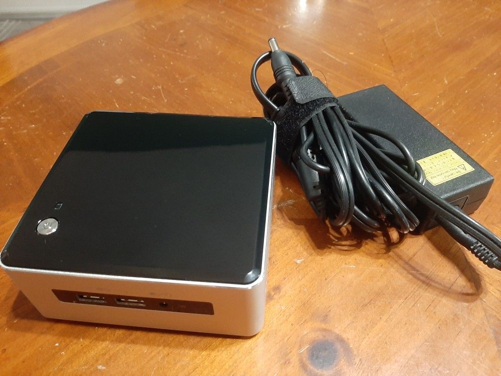 Intel NUC 6 (i5-6260U, 16gb RAM, 256gb SSD)