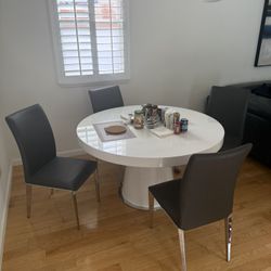 Round Dining Table