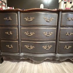 Very Stylish Dresser