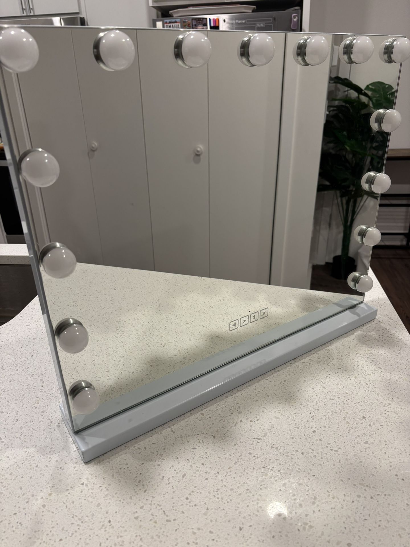 Bluetooth LED Mirror Vanity Mirror Makeup Mirror 3 Color Lighting
