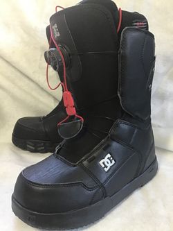Snowboard Boots 8 & 9 M (DC Scout)