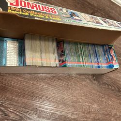 Baseball And Football Cards 