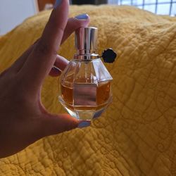 Flowerbomb Perfume
