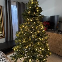 Christmas tree. Like new .