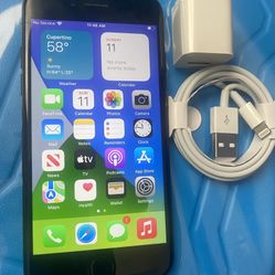 Apple IPhone 7 32 GB unlocked for T-Mobile/Metro PCS/Simple Mobil/Ultra/Laycamobile/Smart GO