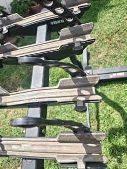 Used yakima  4 bicycle rack with swing out