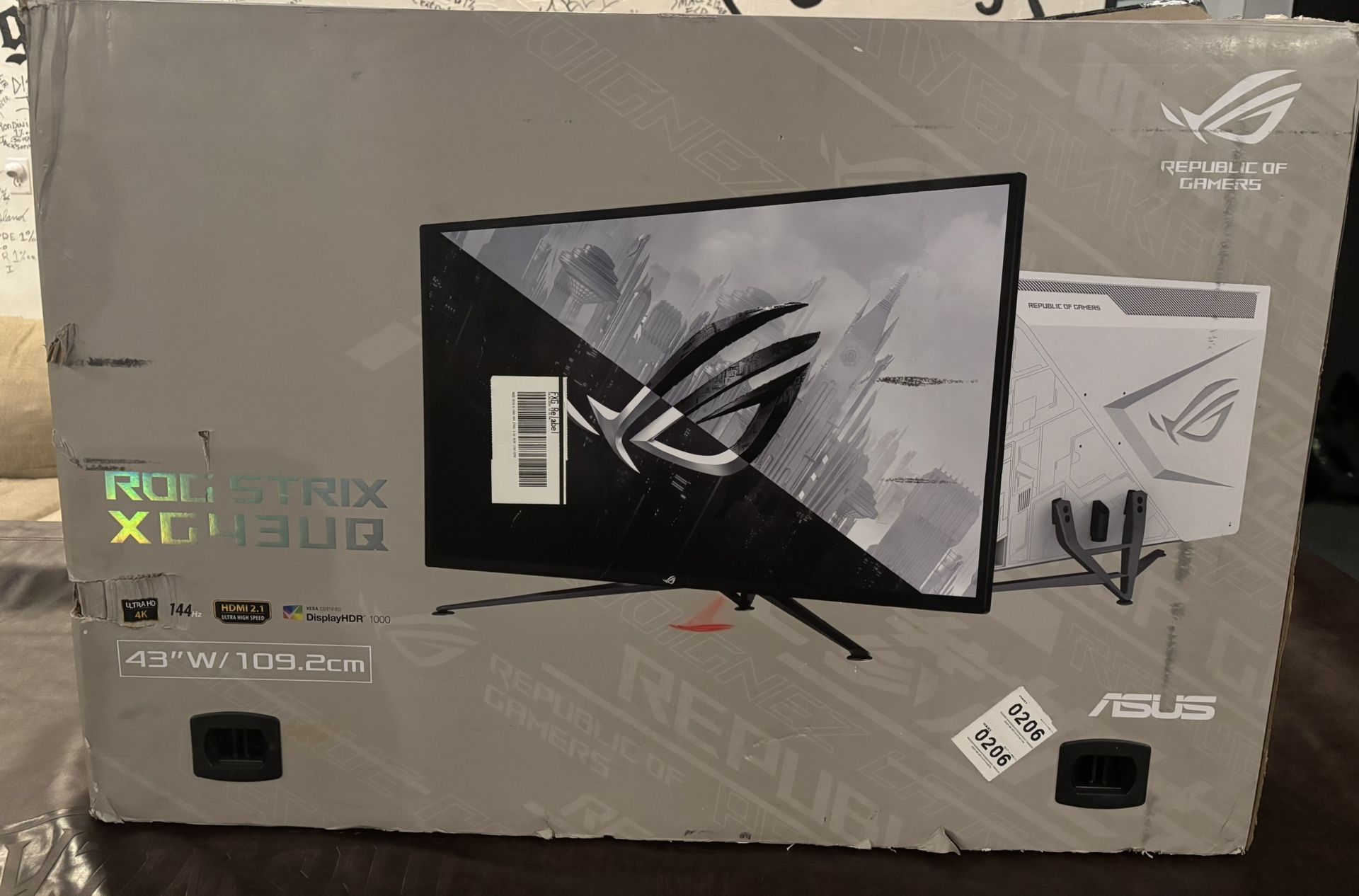 ASUS 43" 4K 144Hz 1ms Gaming Monitor - ROG Strix, HDR1000, FreeSync Premium Pro