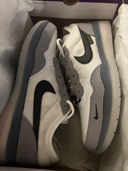 Brand New & DS Nike PS8, Mens Size 11, Wolf Gray