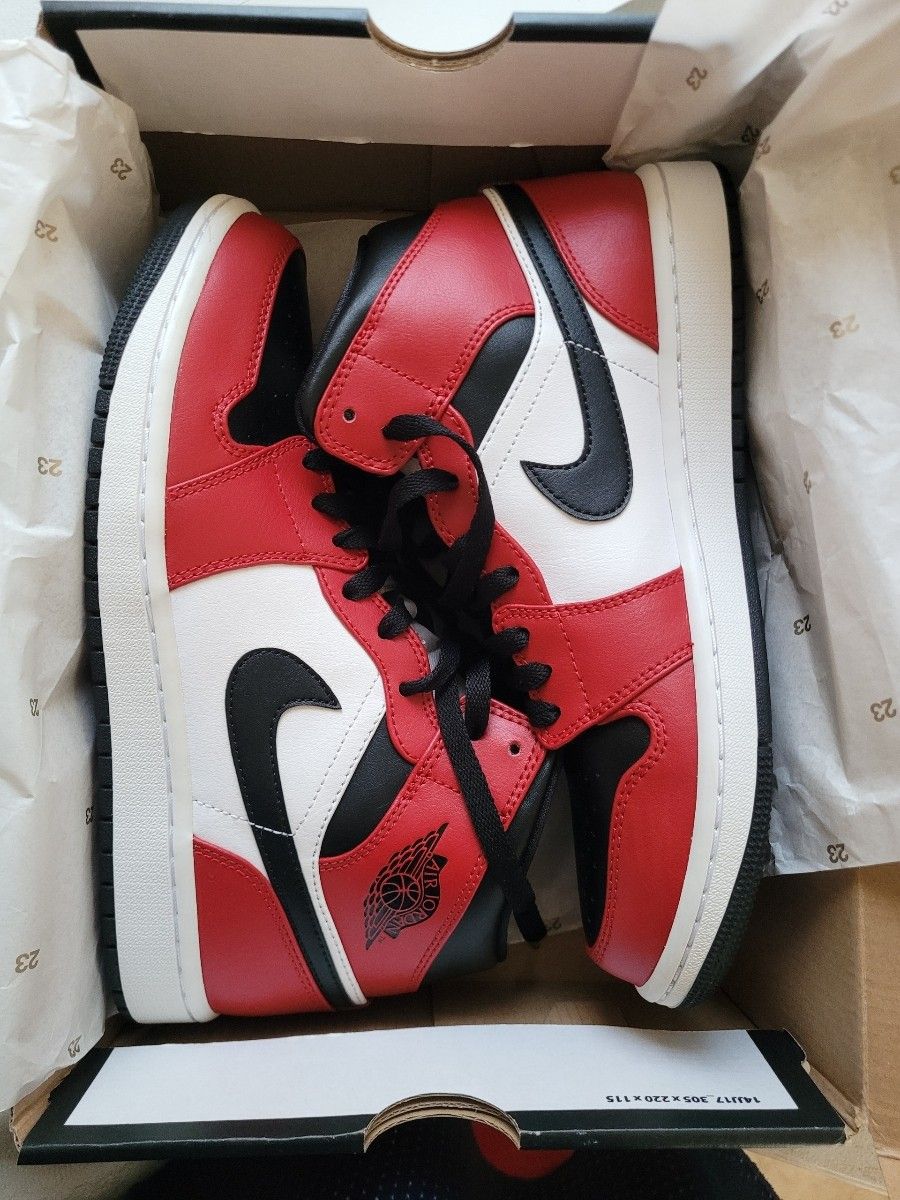 Jordan 1 Black Toe Size 7.5