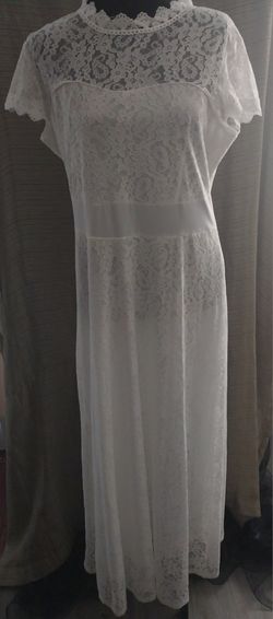 Brand New White Lace Cap Sleeve Dress Size 14