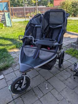 Double Bob Jogging Stroller with Rain Fly