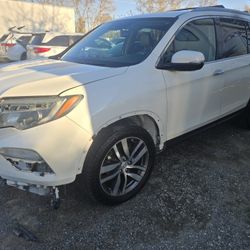 --_2016 HONDA PILOT
TOURING
CLEAN TITLE 

