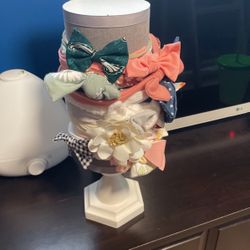 TONS Of Bows With Holder 