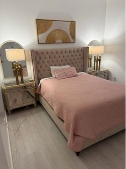 Z Gallerie Queen Bedroom Set – Bed, Mattress, Nightstands, Lamps, Mirrors & Wall Art