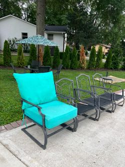 Patio chairs cushion too