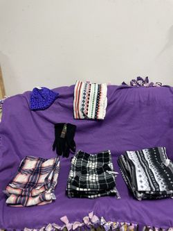 NWT Old Navy Scarfs