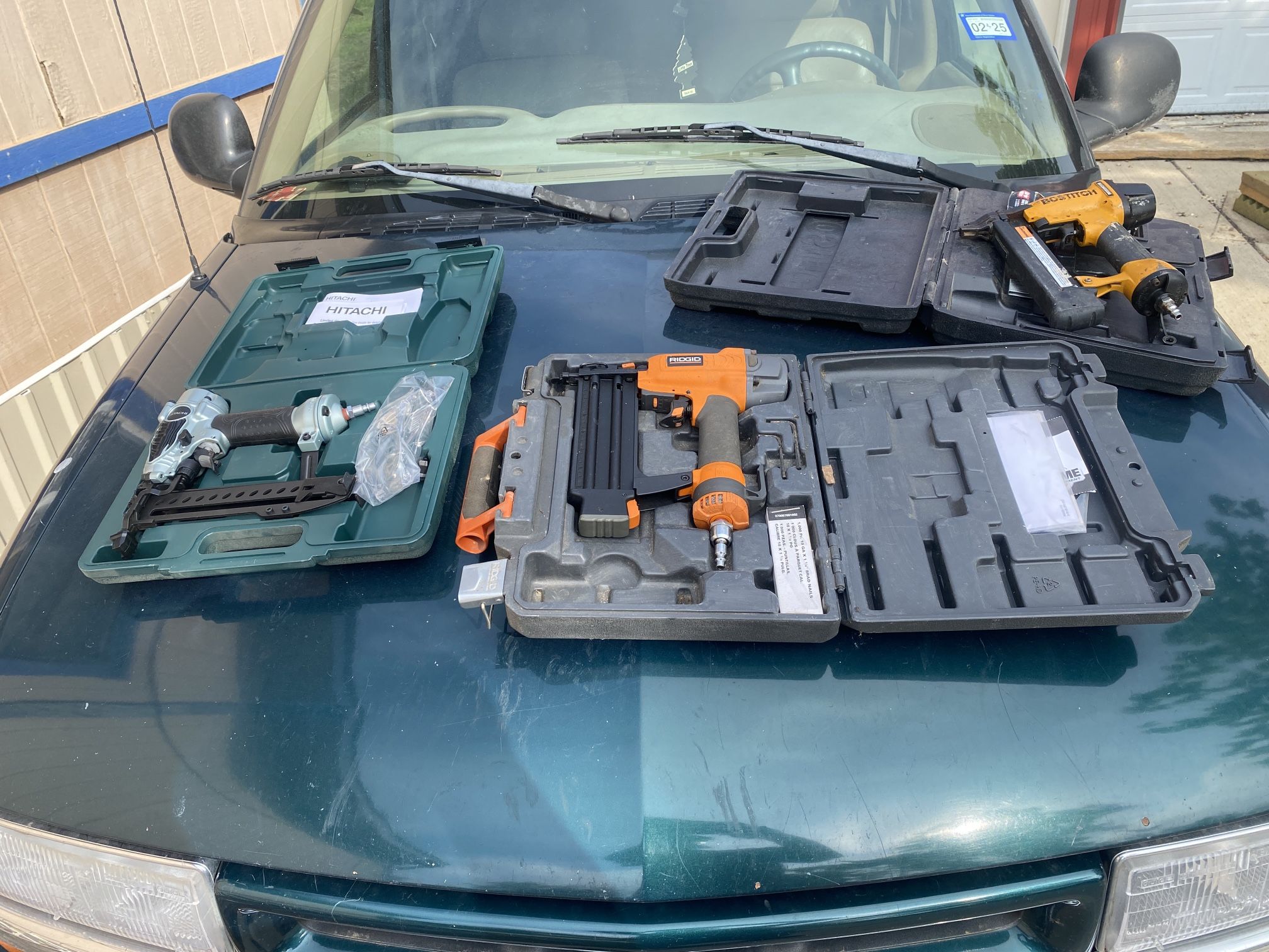 trim pistolas