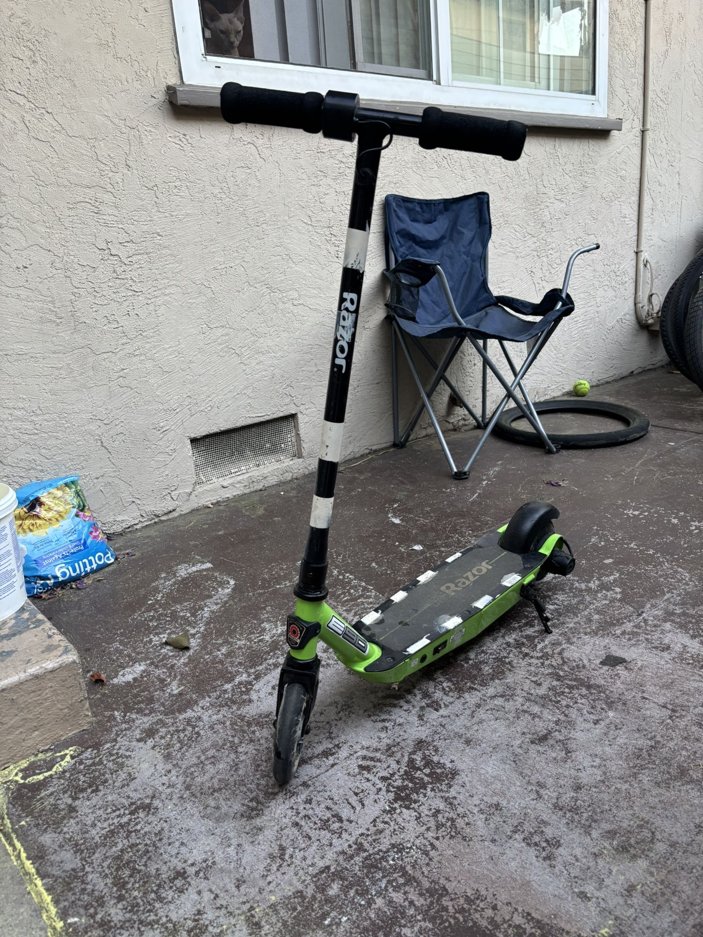 E90  Razor Kids E-scooter 