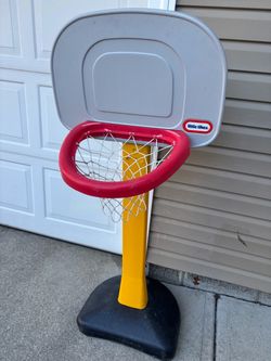 Little Tikes children’s basketball hoop