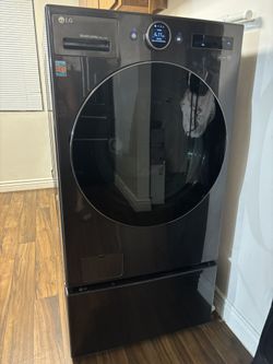 LG Wash & Dry With Pedestal Washer