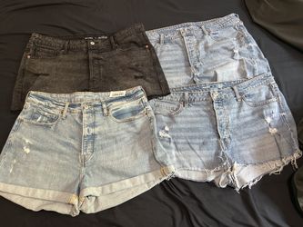 Women’s 16 Old Navy Shorts
