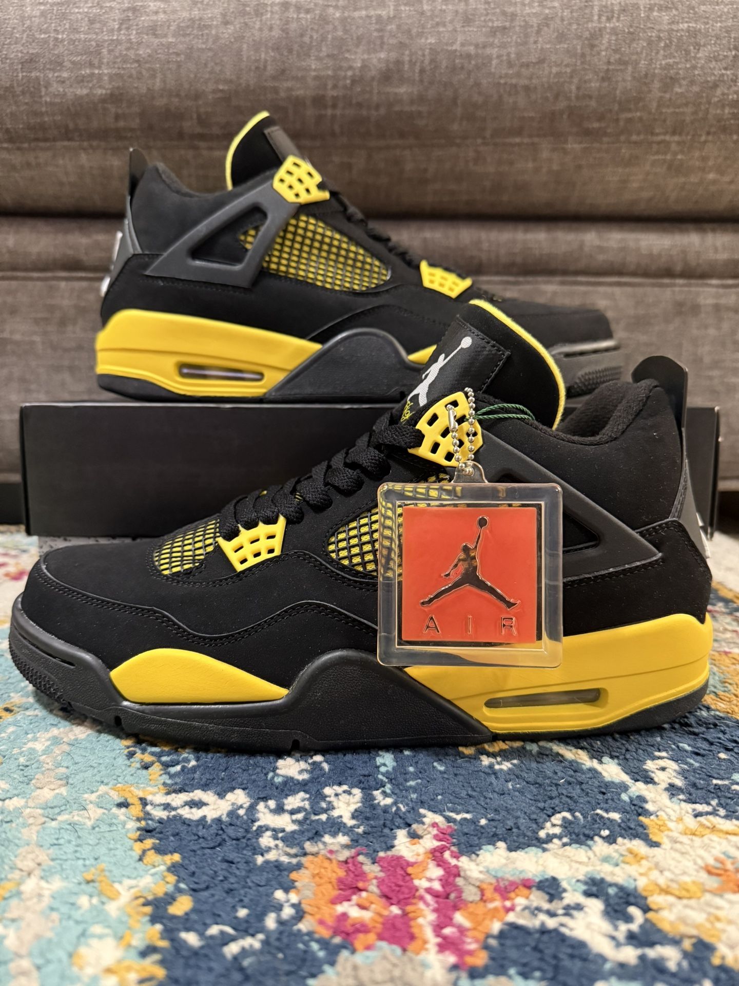 Nike Air Jordan 4 Retro “Thunder” 2012