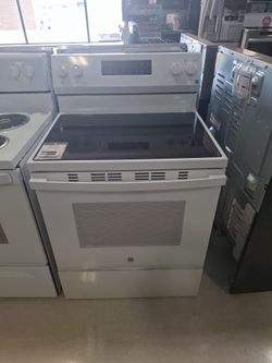 GE smooth top range