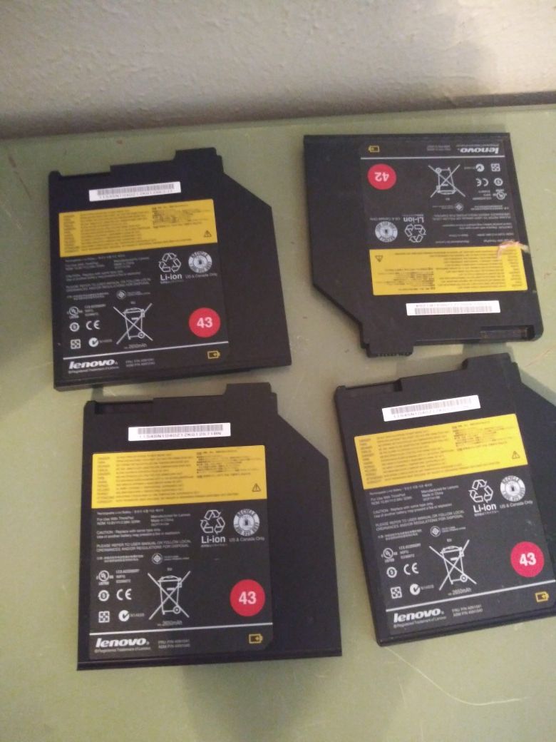 22 Laptop Batteries Lot 70$