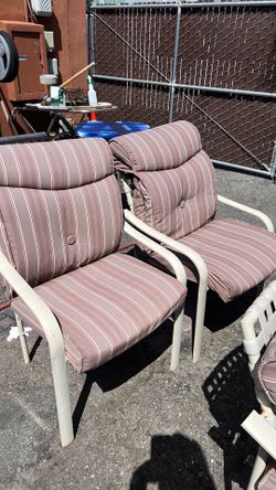 PATIO CHAIRS (4) with cushion