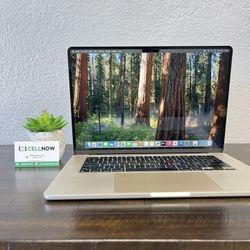MacBook Air 15 inch M3 16 GB 512 GB used