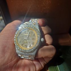Custom Royal-style bustdown ⌚ | VVS moissanite stones — passes tester ✅ | Heavy build, full shine, box included 💎 | Serious inquiries only 